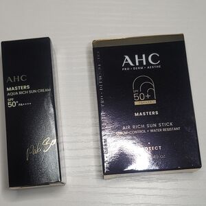 Black and Gold Suncare Skincare